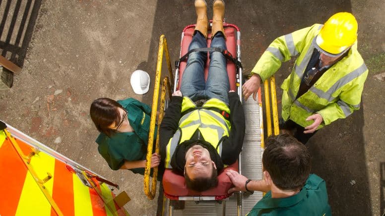 Un homme victime d'accident du travail