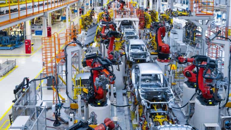 Une usine de construction automobile respectant la norme IATF 16949