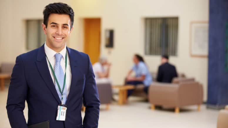 Un formateur ISO 9001 en entreprise