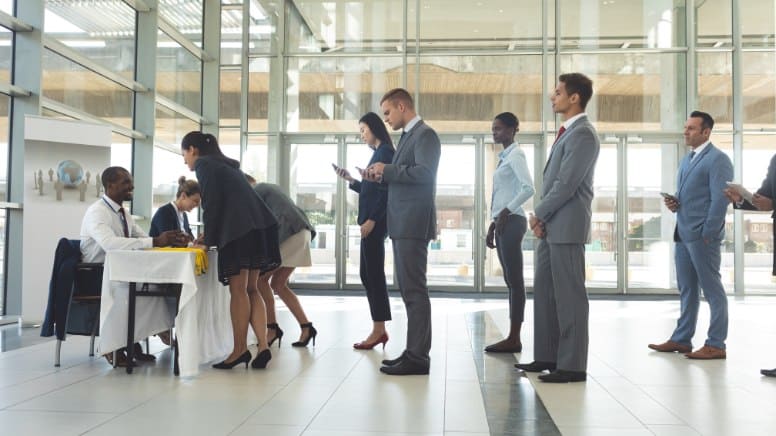 Une entreprise qui fait sa sélection de consultants ISO 9001