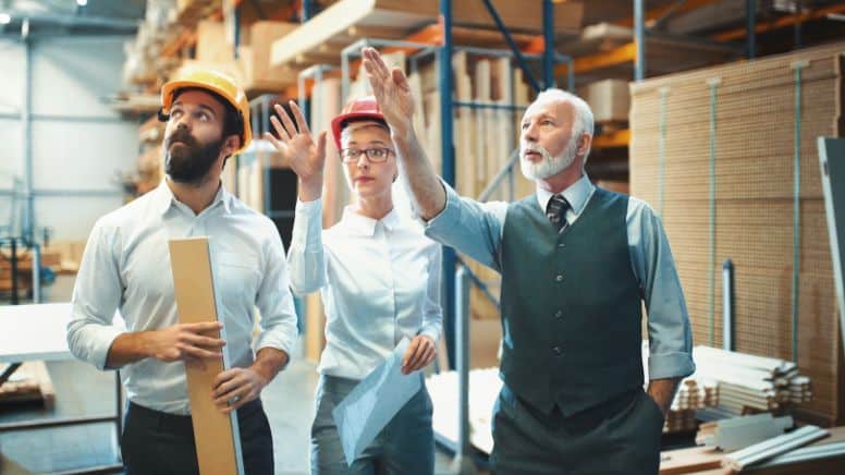 Des auditeurs LPA dans une usine