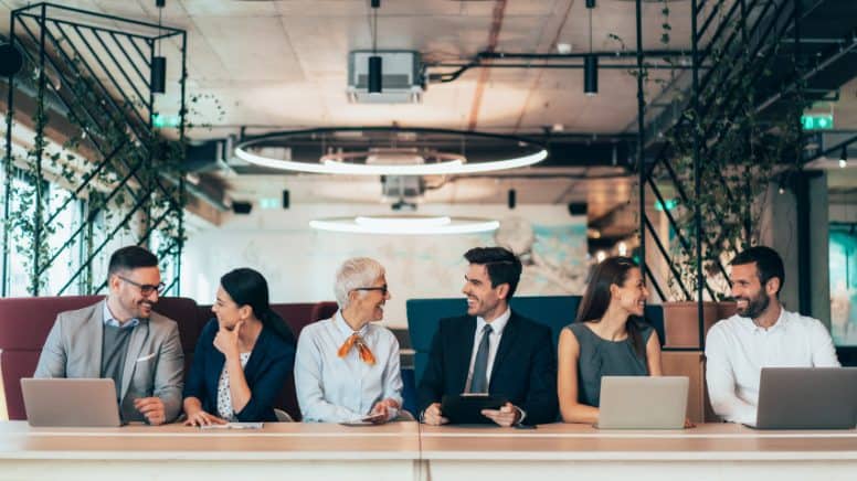Des formateurs en ISO 45001 dans une entreprise