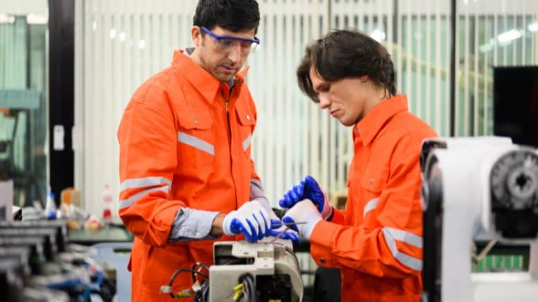 Un problème technique entrainant un retard de production dans une usine